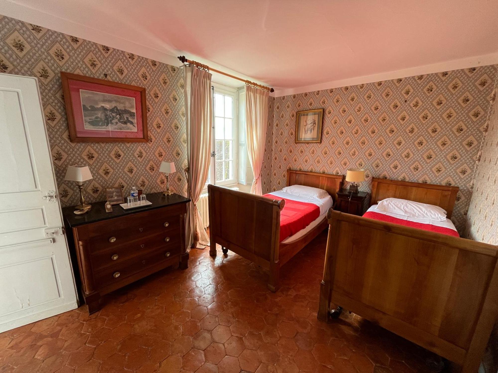 Chateau De Beaujeu Sens-Beaujeu Экстерьер фото